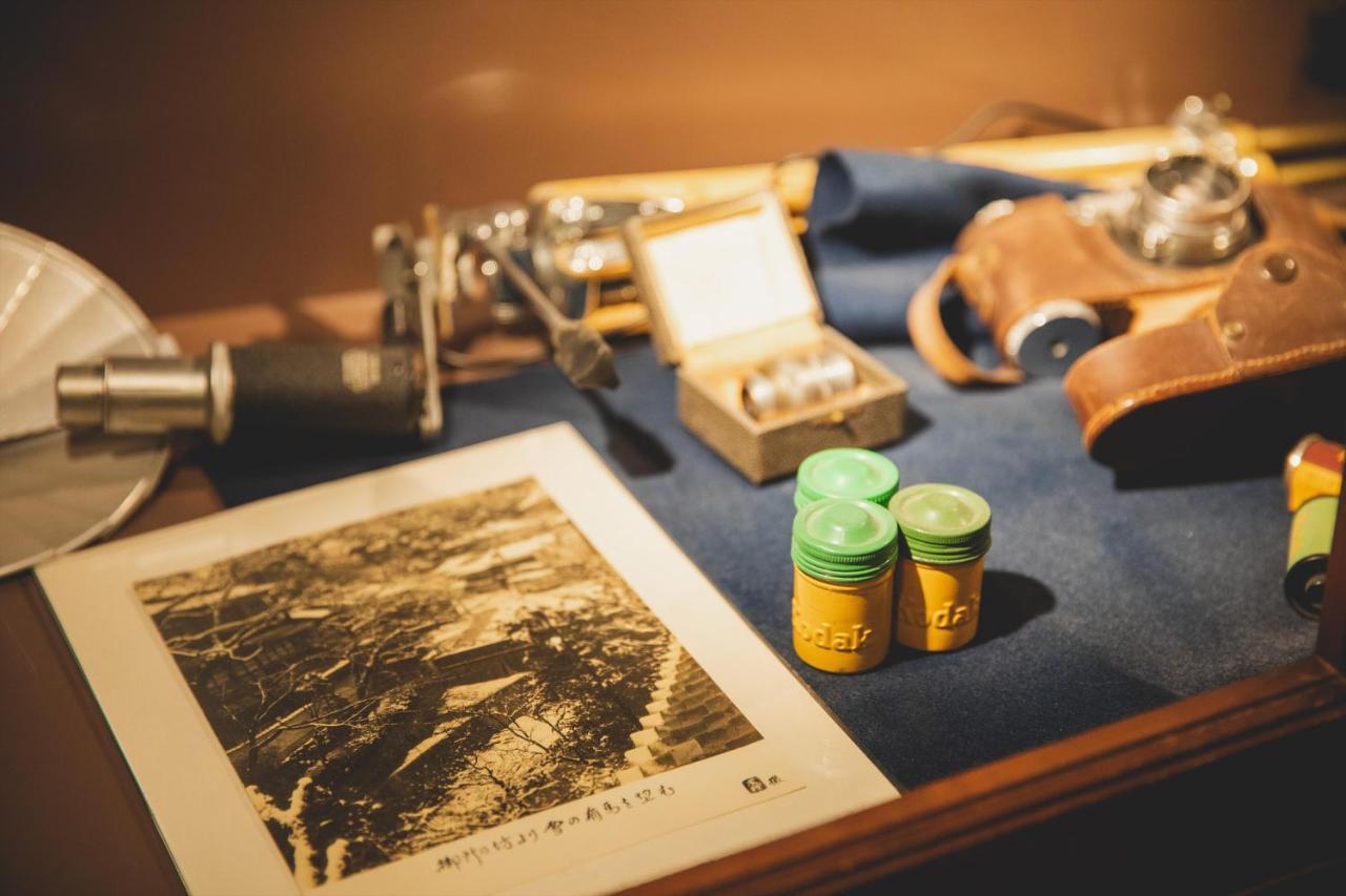Arima Onsen Tocen Goshobo Hotel Kobe Bagian luar foto A photograph of the 1910s showing the first use of the radiometer in the laboratory of the Nobel Prize winner Pierre Curie.