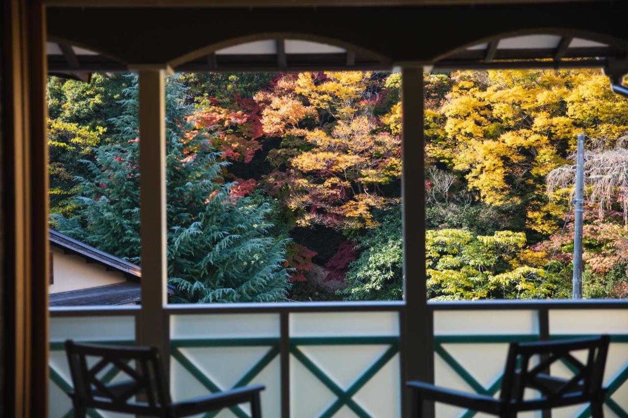 Arima Onsen Tocen Goshobo Hotel Kobe Bagian luar foto Autumn colours at the hotel