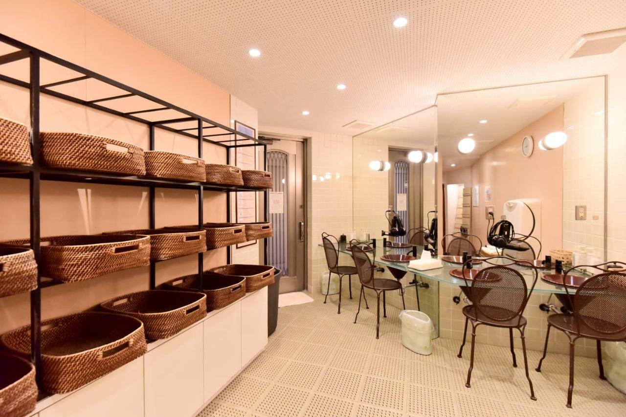 Arima Onsen Tocen Goshobo Hotel Kobe Bagian luar foto A cupping lab in Kyoto, Japan