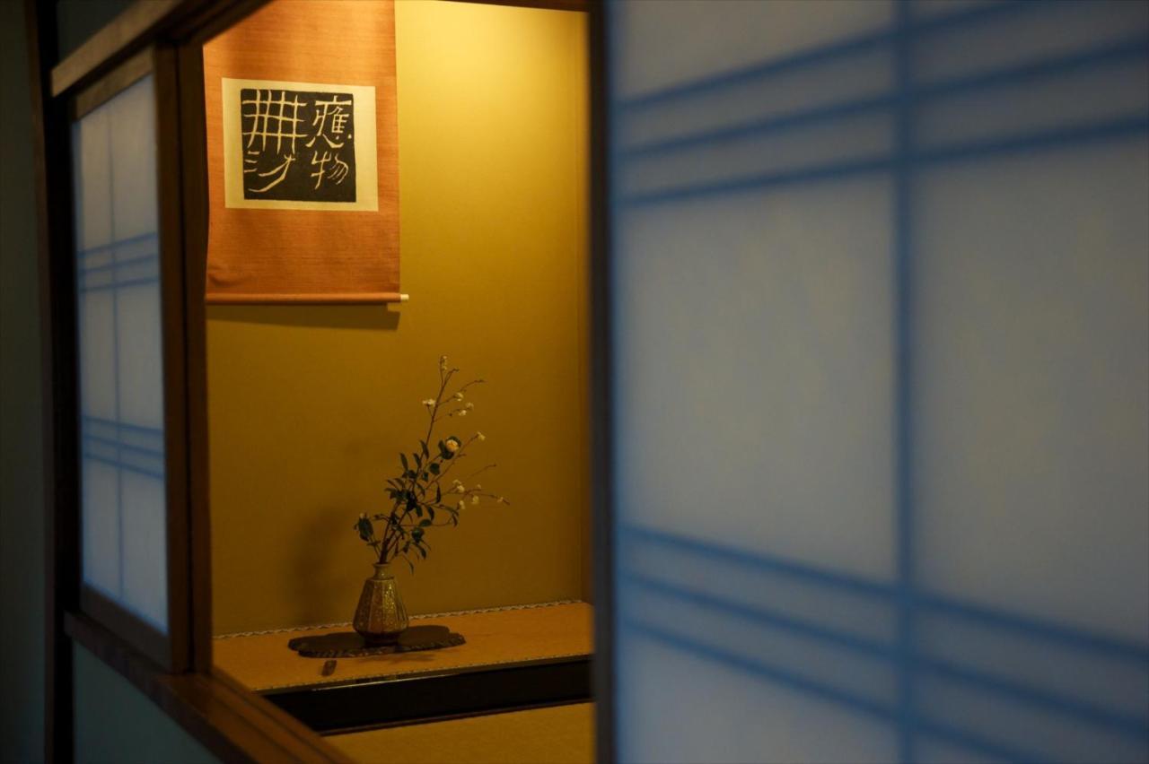 Arima Onsen Tocen Goshobo Hotel Kobe Bagian luar foto Ikebana